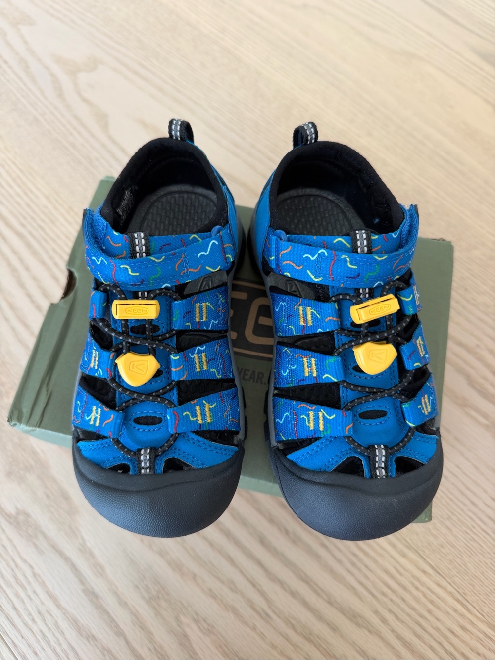 Keen Newport H2 Toddlers Kids size 13 Hiking Sandals Shoes Blue Rainbow NEW